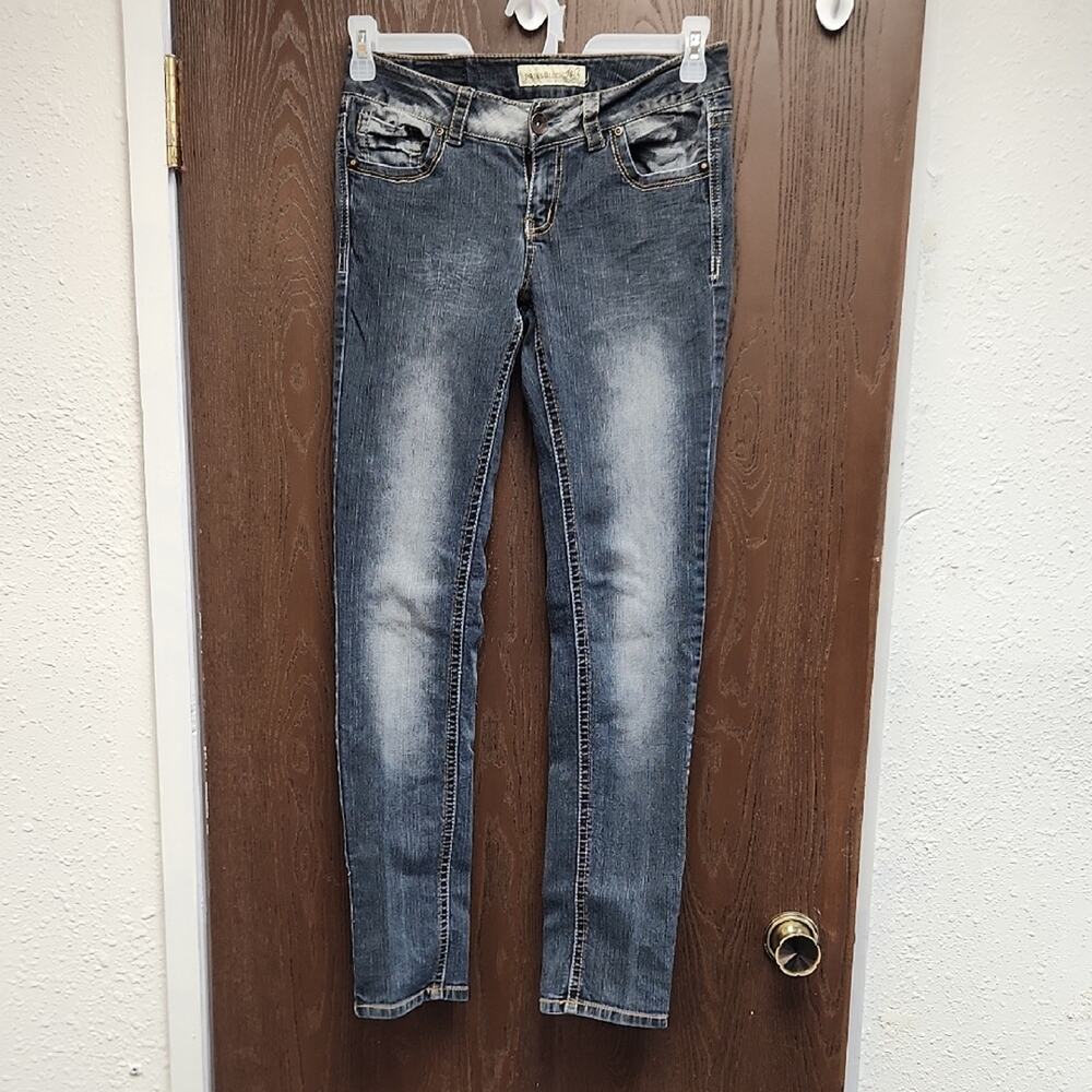 🚨2/$25 or 5/$50🚨Paris Blues Distressed Blue Skinny Jeans